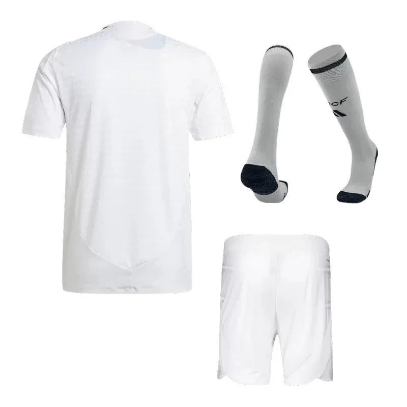 MAILLOT KIT ENFANT REAL MADRID BELLINGHAM DOMICILE 2024/2025