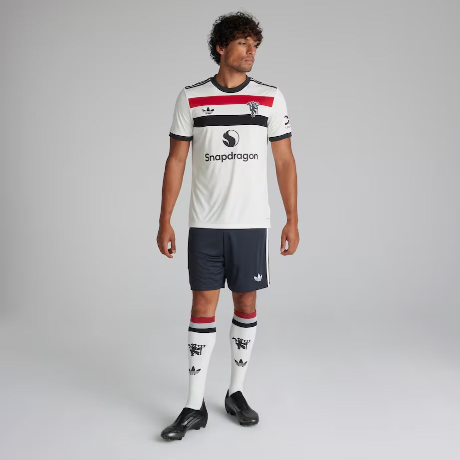 MAILLOT & SHORT MANCHESTER UNITED THIRD 2024